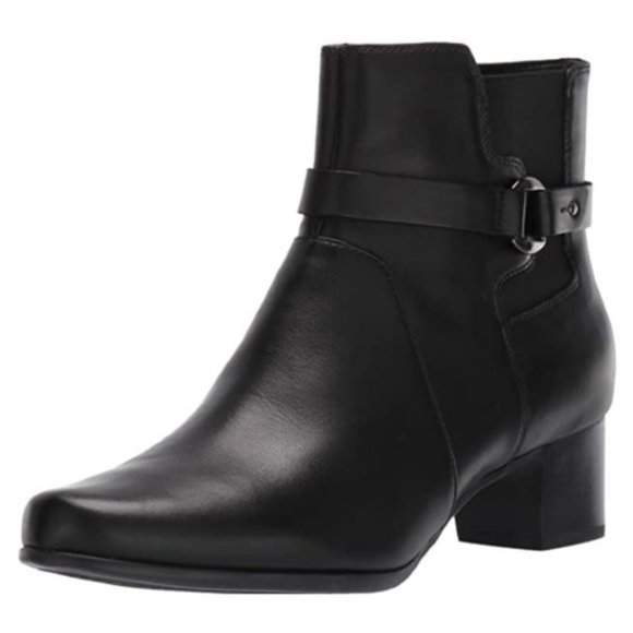 NEW Clarks Women Damson Waterproof Leather Zip Up Block Heel Ankle Dress Bootie - Picture 1 of 7